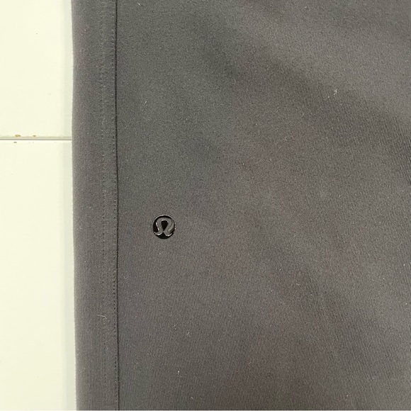 Lululemon Men Kung Fu Pants size S in Black - Picture 8 of 12